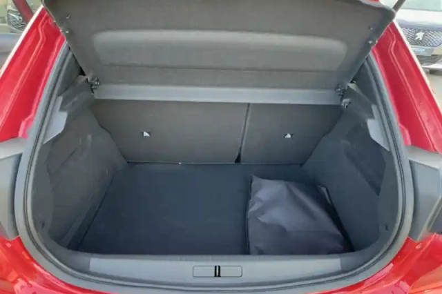 Peugeot 208 electrique 50 kwh 136ch — photo 11