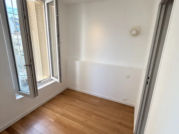 Boulogne Billancourt - appartement 24m2 entièrement rénové - 1200€ CC