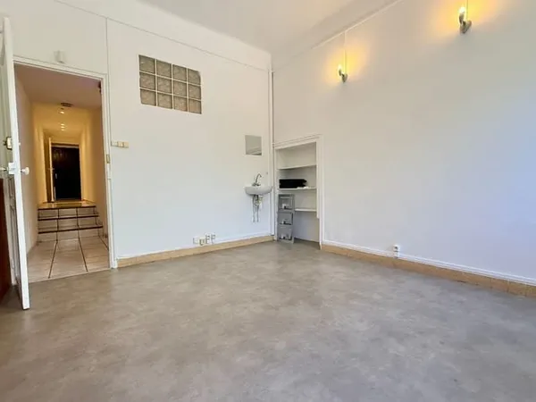 Local professionnel 1 pièce 25 m²
