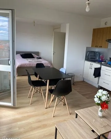 Loue grand studio quartier Saint Pierre Nancy
