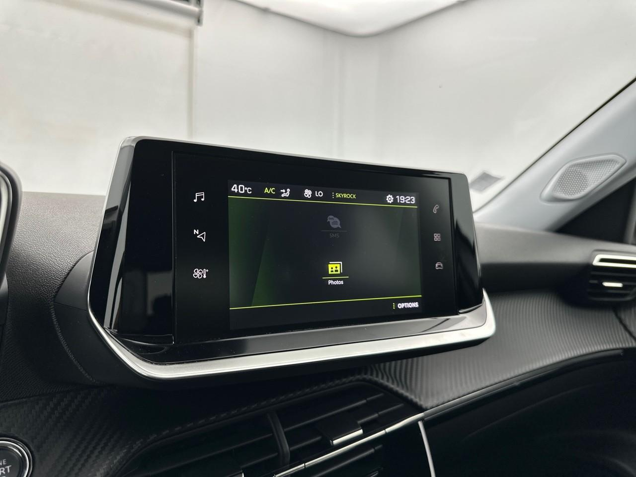 Peugeot 2008 puretech 130 s&s bvm6 allure pack — photo 24