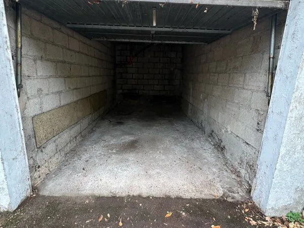 Location garage/box centre ville Vendôme