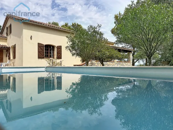 Maison 7 pièces 243 m²