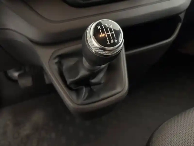 Renault Trafic l1 dci 150 energy s&amp;s — photo 22
