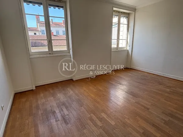 T2 - 1 rue Colonel Chambonnet 69002 LYON