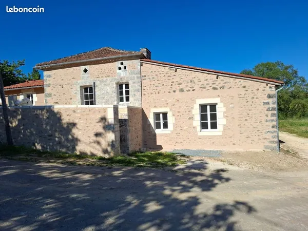 Magnifique maison de campagne rénovée - 115 m² - Vue dégagée - Connezac (24300) - 795
