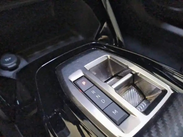 Peugeot 2008 puretech 130 s&amp;s eat8 — photo 14