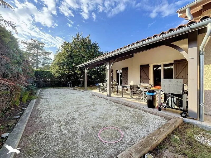 Photo 3