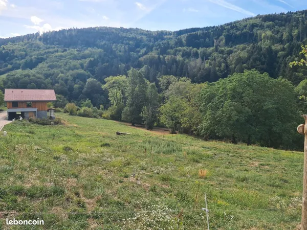 Laval-en-belledonne - Beau terrain constructible de 447 m2 viabilisé