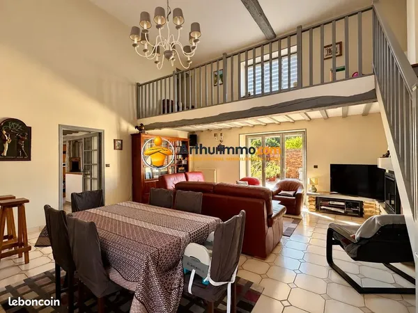 Maison 9 pièces 198 m²