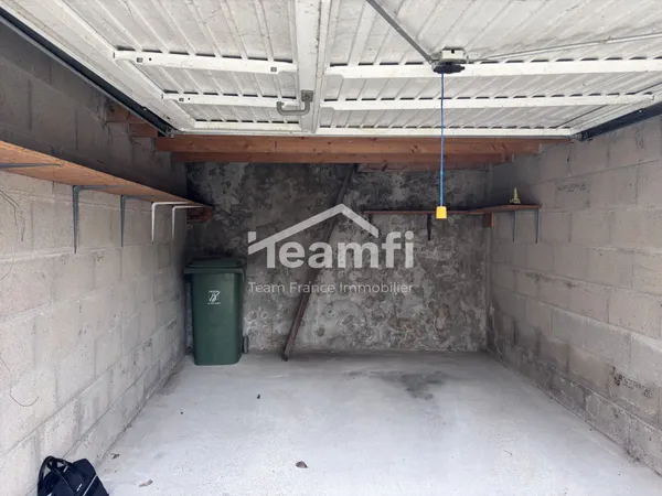 Garage Parking à vendre Orléans