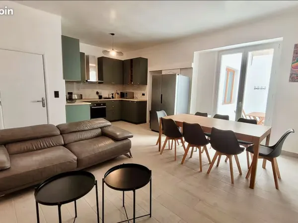 Marseille 7e - Catalans - Appartement de 106 m² sur deux niveaux - 4 chambres, 3 salles de bain, sau