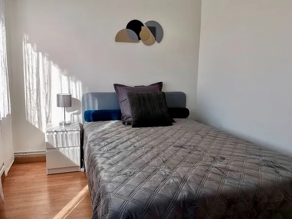 Chambre en colocation tout inclus dont ménage