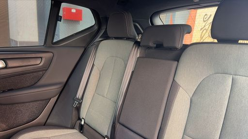 Volvo XC40 2.0 B3 163 DCT7 - Plus – 2022 – 53645 km – Hybride essence – Boîte Automatique — photo 17