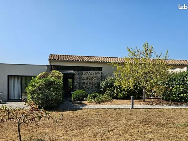 Maison 7 pièces 182 m²