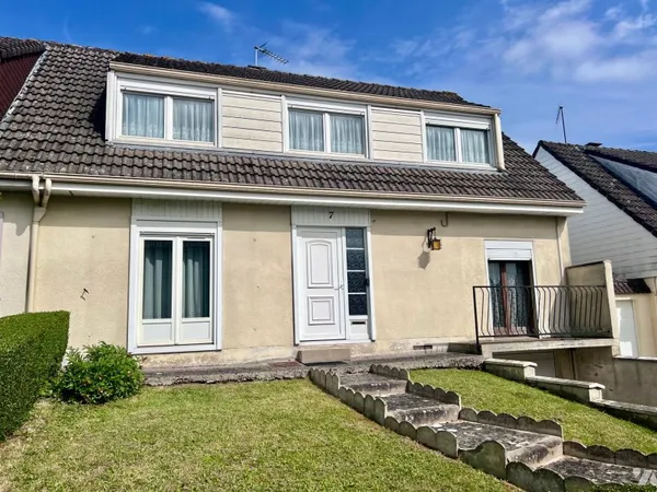 Maison 7 pièces 121 m²