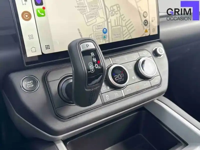 Land Rover Defender 110 phev — photo 30