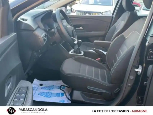 Dacia Sandero 1.0 tce 90ch journey — photo 9