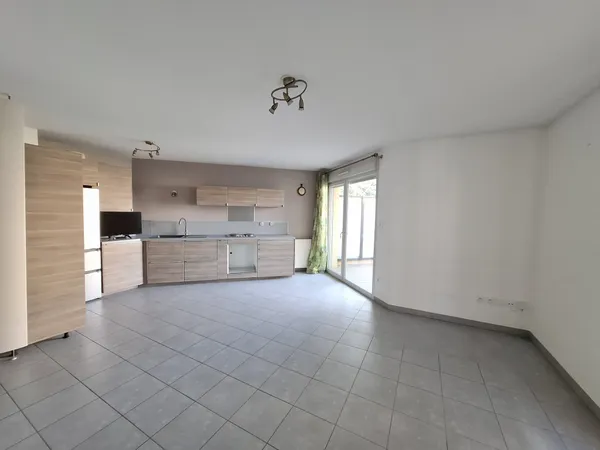 Résidence VILLA CALADE joli T3 avec grand garage et terrasse