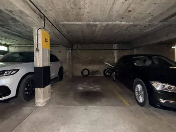 Parking 13 m²