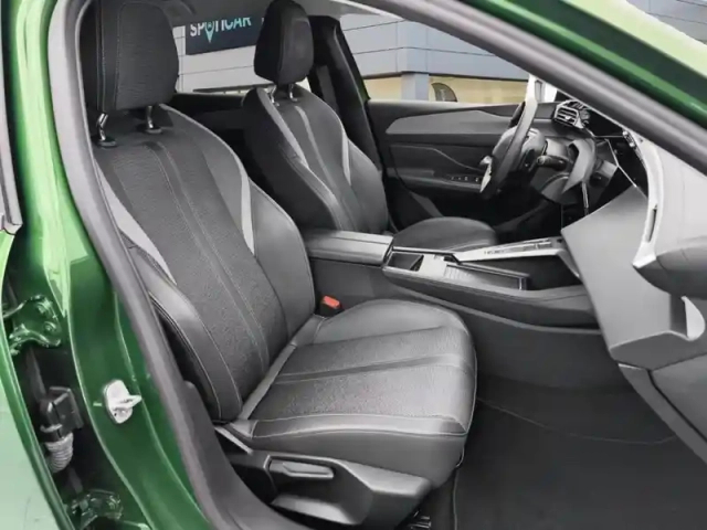Peugeot 308 phev 180 e-eat8 allure pack — photo 9