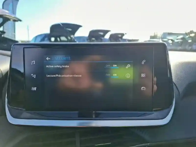 Peugeot 2008 puretech 100 s&amp;s bvm6 — photo 25