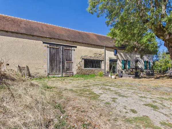Maison en pierre rénovée Charme de l'ancien proche de Boussac