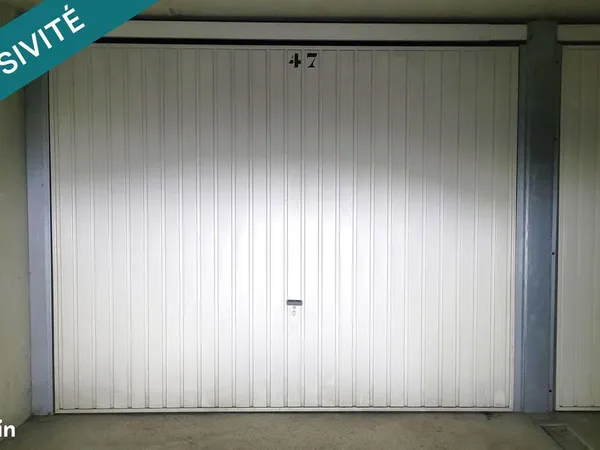 Parking/box 20 m² VENISSIEUX
