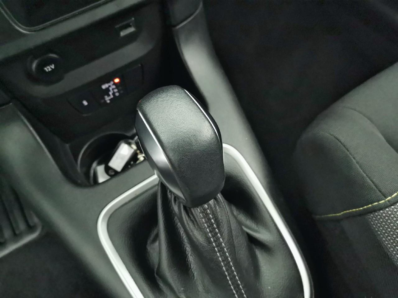 Citroën C3 puretech 110 s&s eat6 shine — photo 22