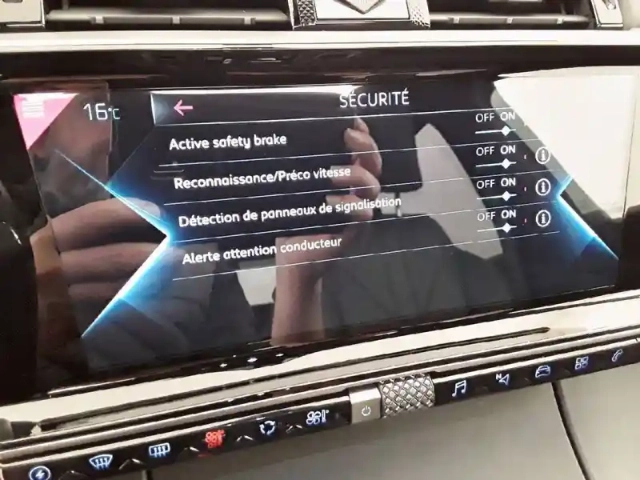Ds Ds 7 ds7 crossback hybride e-tense 300 eat8 4x4 — photo 20