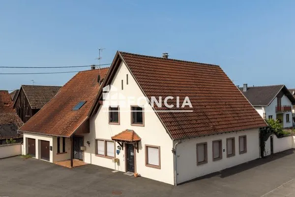 Maison 9 pièces 305 m²