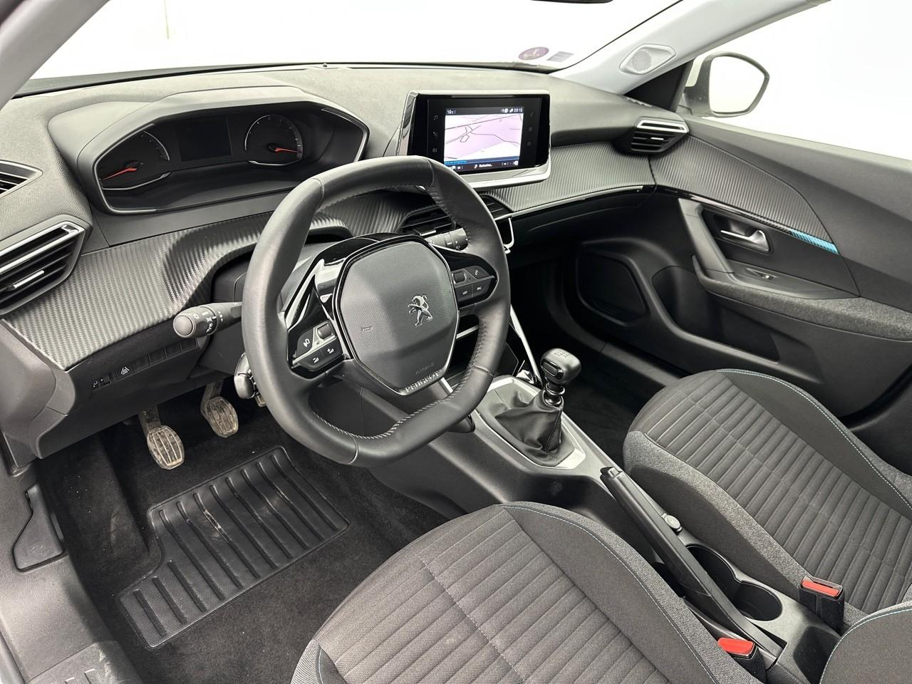 Peugeot 2008 puretech 100 s&s bvm6 style — photo 9