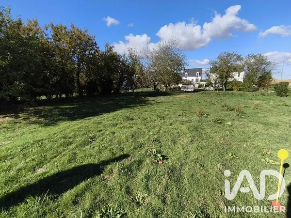 Terrain 810 m²