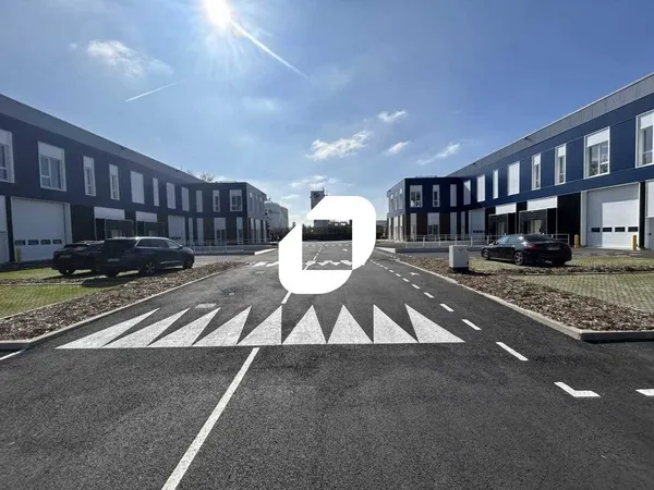 Entrepôt 8869 m²