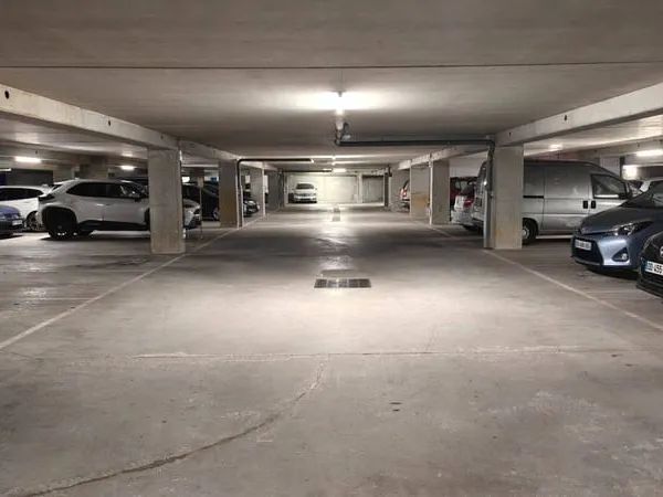 Parking 12 m²