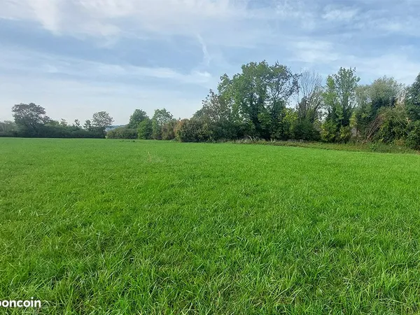 Terrain VATAGNA-MONTAIGU