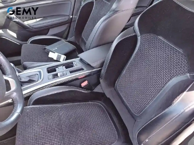 Renault Megane mégane iv berline tce 130 energy edc — photo 9