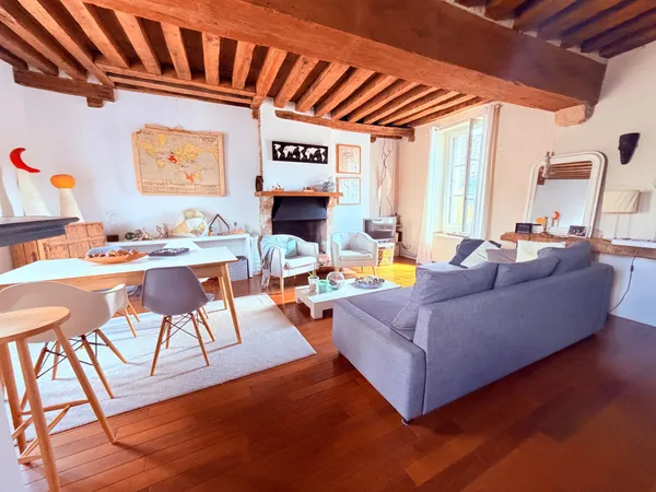 Chaleureux duplex en plein coeur de ville
