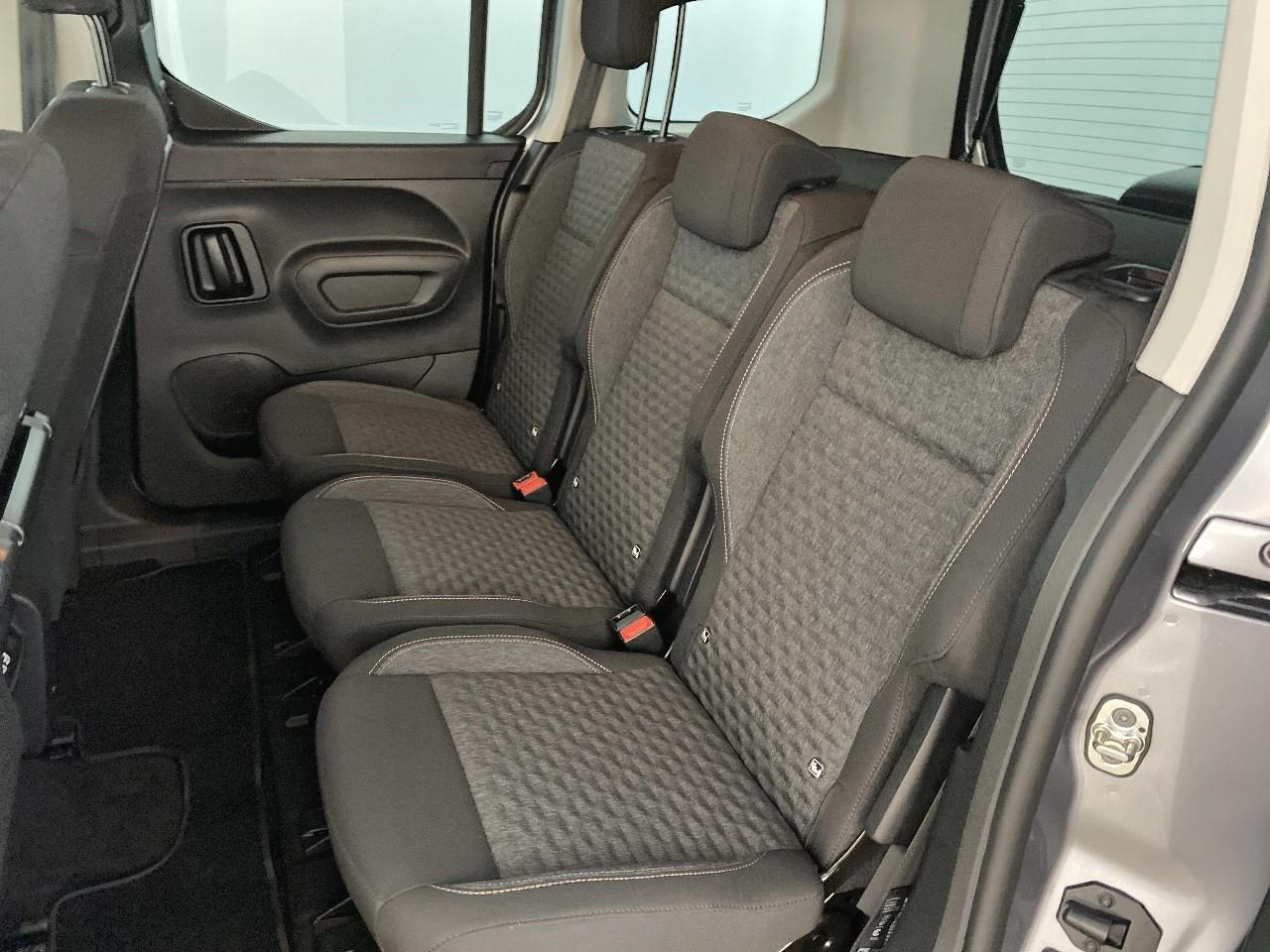 Peugeot Rifter m diesel 130 ch automatique 5pl gt — photo 10