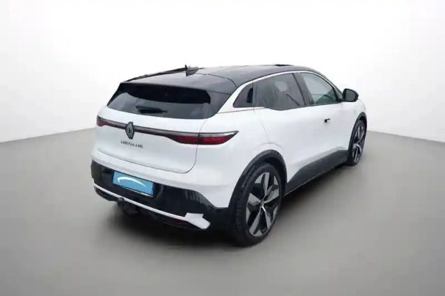 Renault Megane e-tech ev60 220 ch optimum charge — photo 6