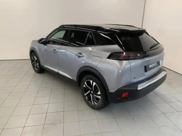 Peugeot 2008 e- 136ch gt — photo 7
