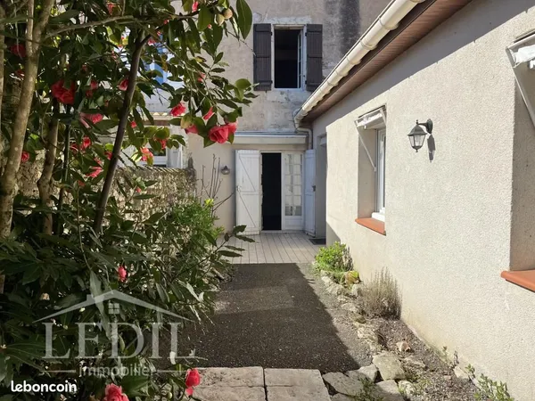 Maison de village 5 pièces 195 m²