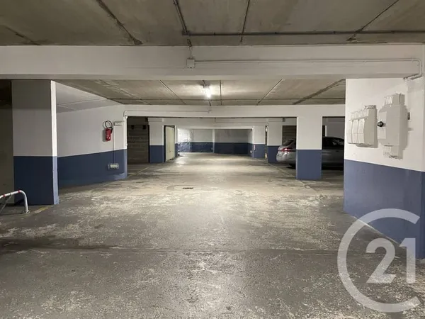 Parking 12 m²