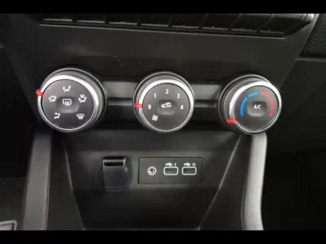Renault Clio 1.0 tce 90ch equilibre — photo 15