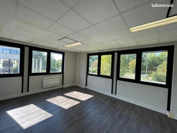 Bureaux 102 m²
