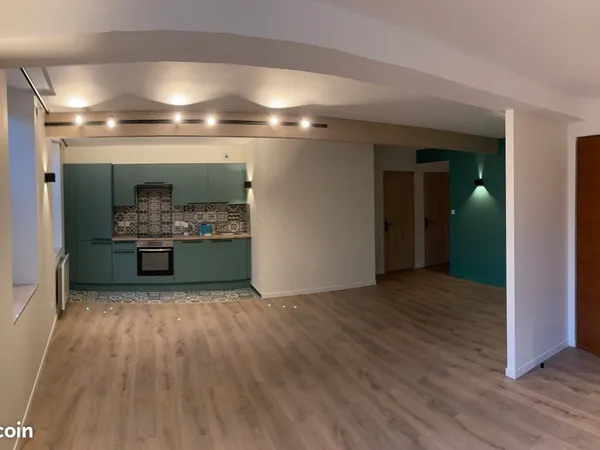 Loue T3 au 1er étage dans une petite propriété de deux logements