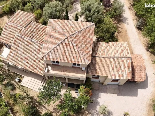 An incredible villa...in every respect for 800 k