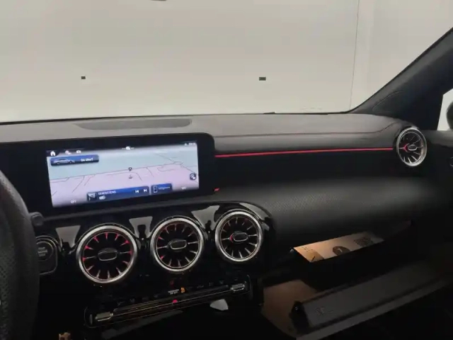 Mercedes Cla shooting brake 250 e hybrid eq 8g-dct — photo 32