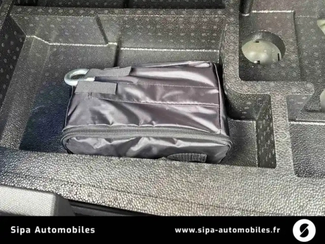 Opel Astra 1.2 turbo 130 ch bvm6 — photo 11