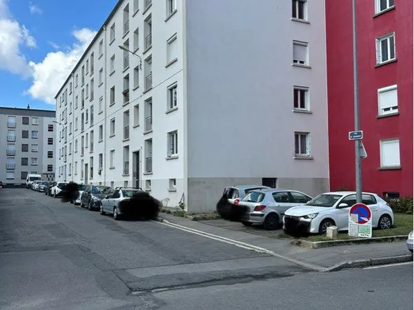 F4 Petit-Paris